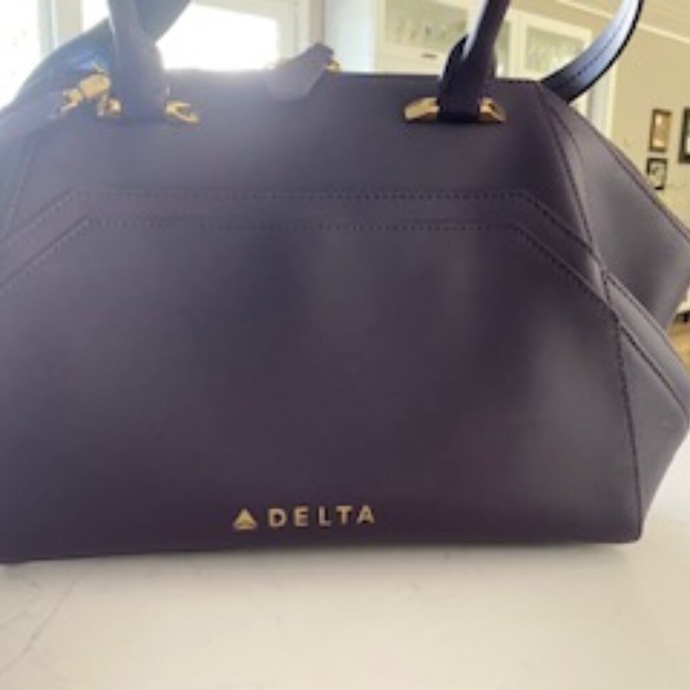 Zac Posen x Delta Passport Plum Purse/Handbag Exclusive for Delta Airlines GUC
